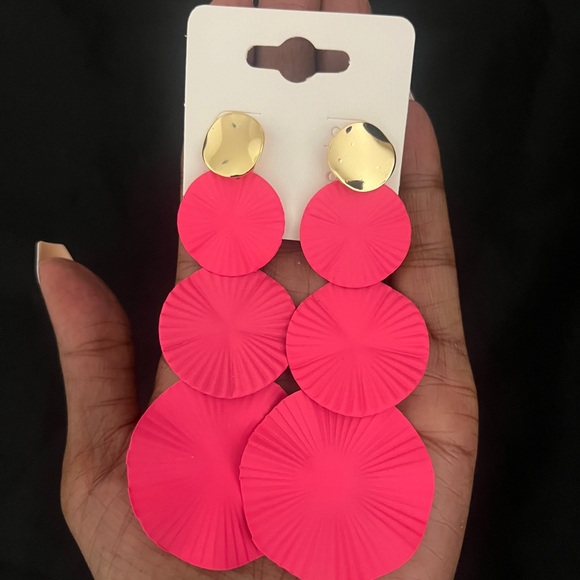 Poppin’ Hot Pink Dangle Earrings - Picture 5 of 5
